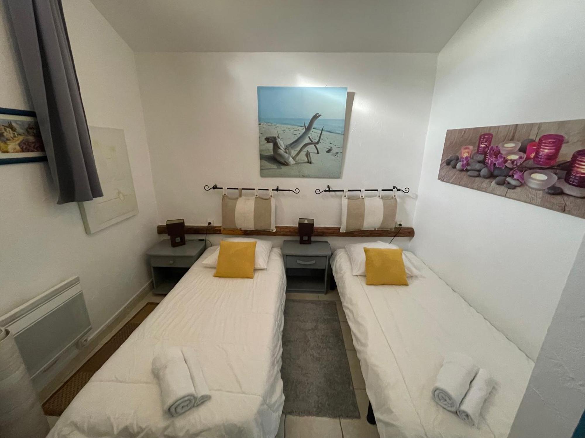 - Mas Saint-louis - Piscine Chauffee